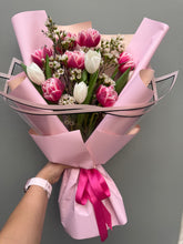 Görseli Galeri görüntüleyiciye yükleyin, Lale buketi 2