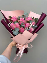 Görseli Galeri görüntüleyiciye yükleyin, Pembe Gül Buketi