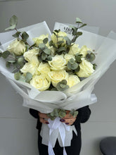 Görseli Galeri görüntüleyiciye yükleyin, Beyaz Rüya Buketi