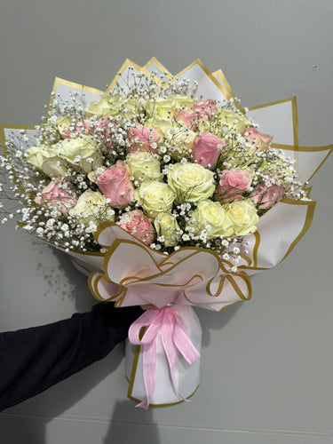 Pembe ve Beyaz İsteme Çiçeği