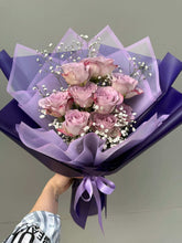 Görseli Galeri görüntüleyiciye yükleyin, Lila Gül Buketi