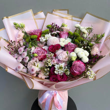 Görseli Galeri görüntüleyiciye yükleyin, Aşkın Zarif Dokunuşu