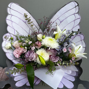 Kelebek Kanatlarında Çiçek Rüyası